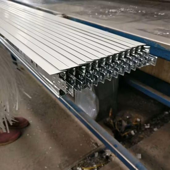 Galvanized Steel Fut/Flat Suspended Metal Tee Bar Ceiling T Grid for PVC /Mineral Fiber Gypsum Board Ceiling Tile/Panel System